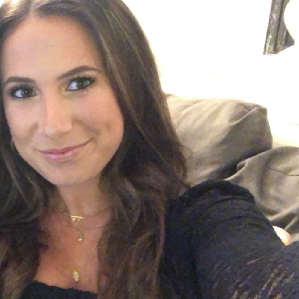 Meet your Posher, Carly